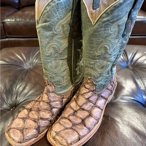 Corral PIRARICU 9.5D Tan and Teal Handcrafted Boots